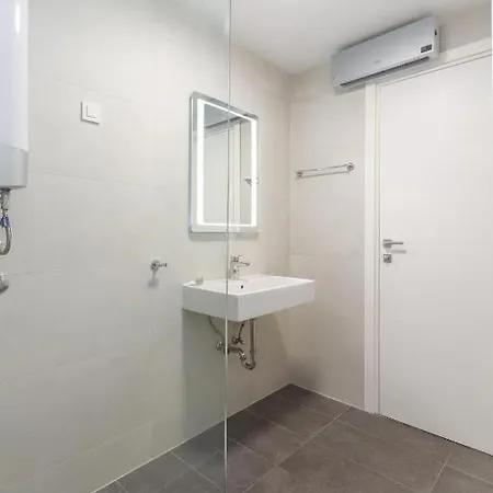 Dolce Vista Garden Palace Apartment *